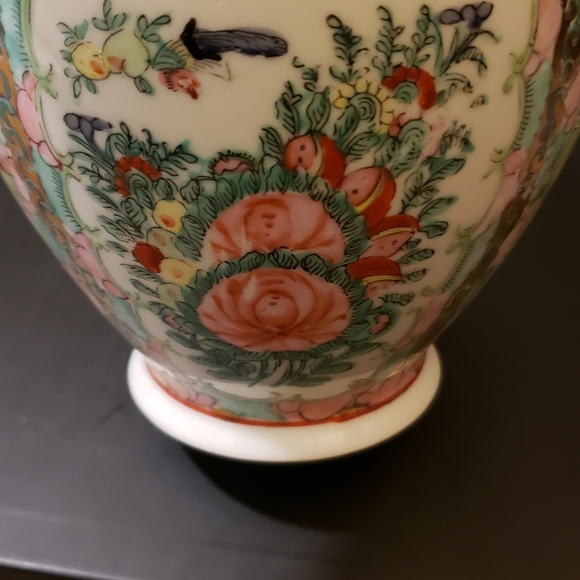 Vintage Robinson's Gold Leaf Vase - Picture 6 of 7